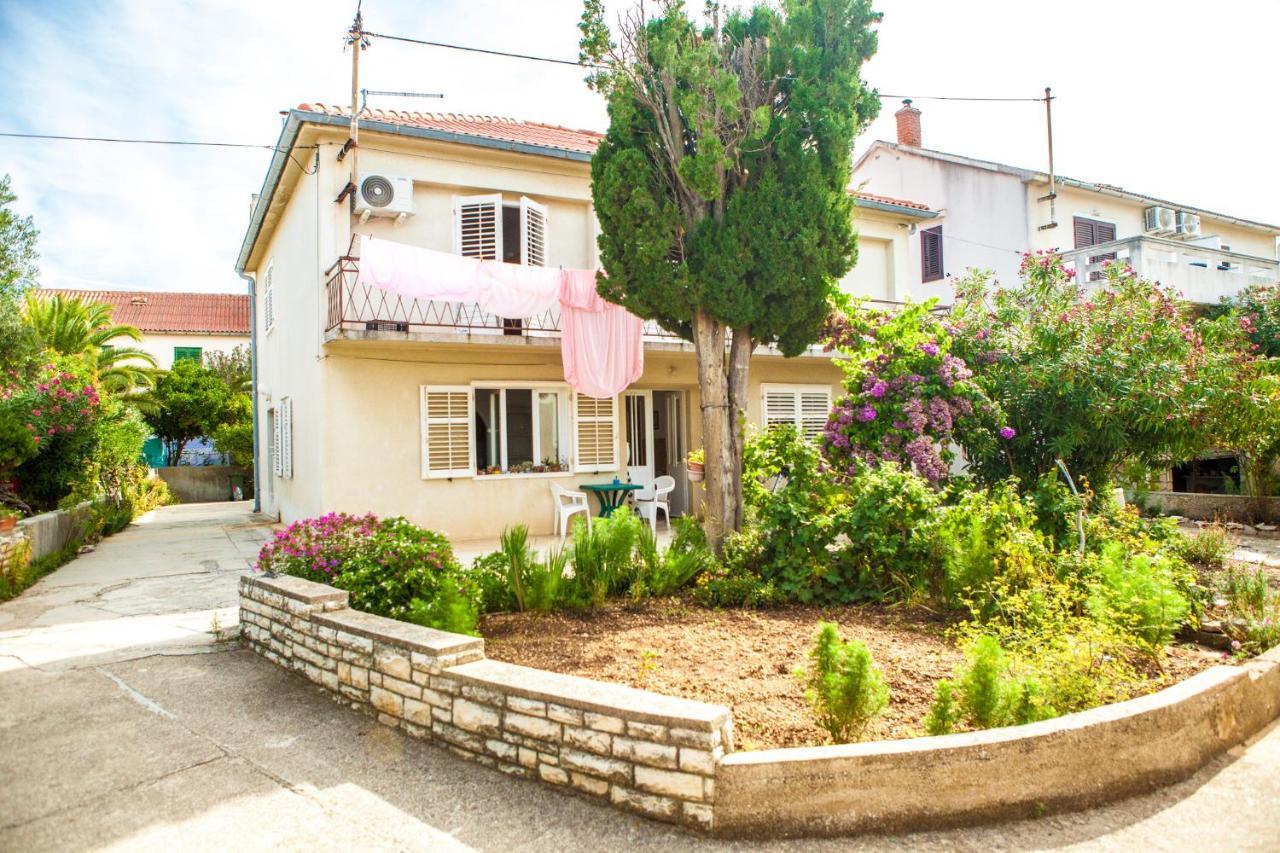 Apartments Alma Novalja Exterior photo