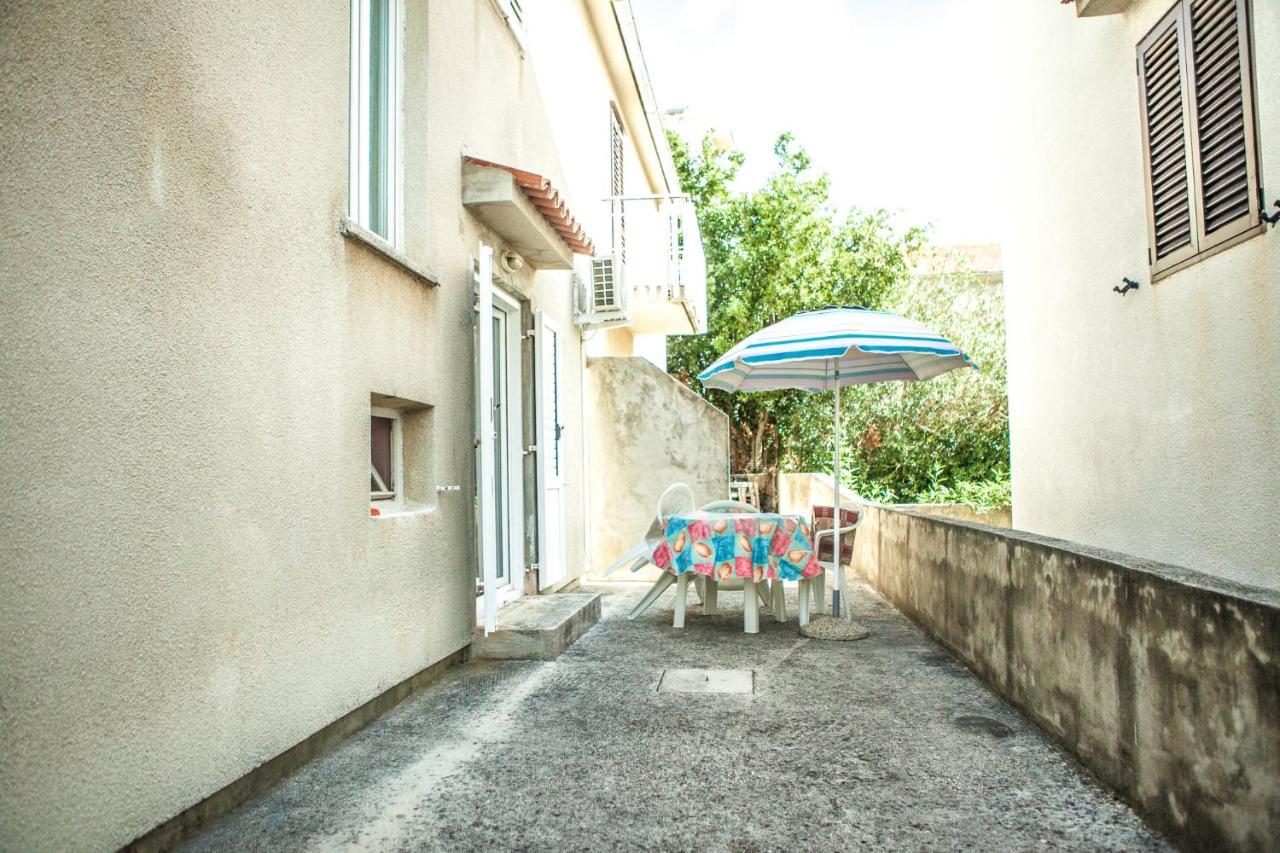 Apartments Alma Novalja Exterior photo