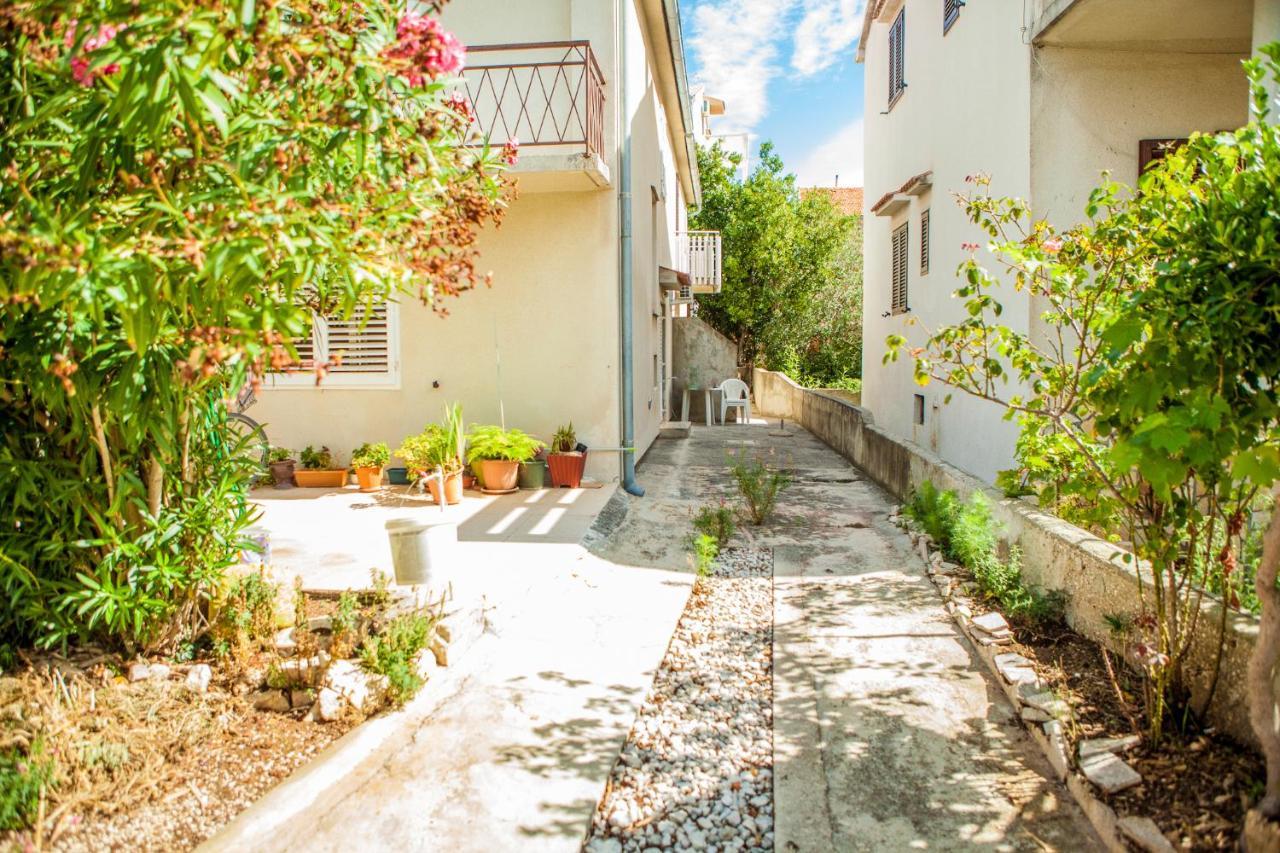 Apartments Alma Novalja Exterior photo