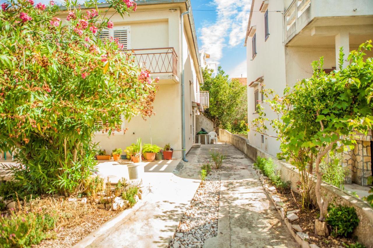Apartments Alma Novalja Exterior photo